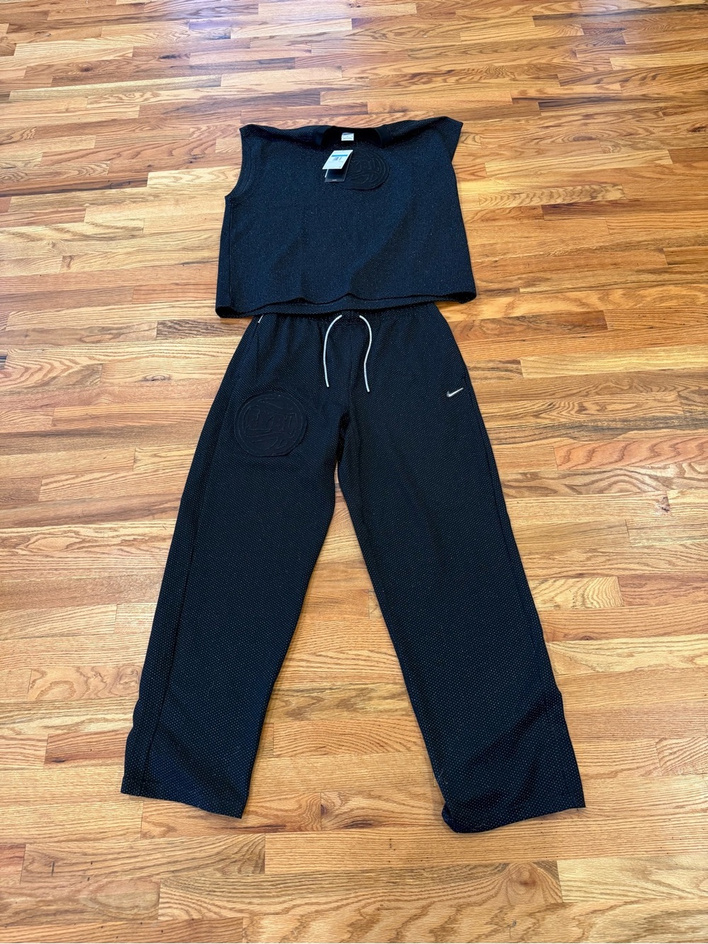 Nike EYBL men’s set NWT